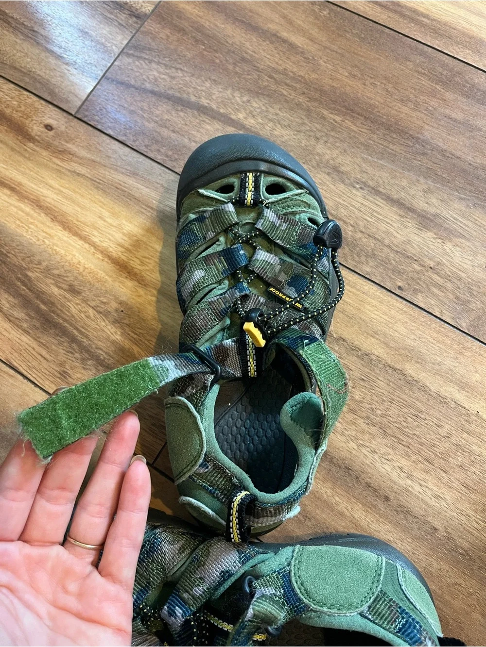 Kids size 2 (big kid) keen waterproof washable hiking shoes breathable green